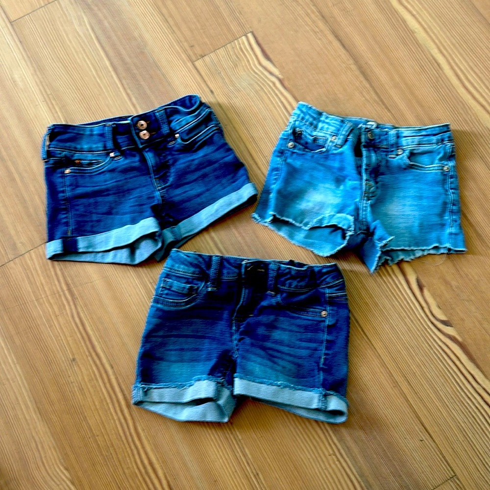 7 for all mankind/Hippie Girl/Revery Jean shorts. Size 6-7